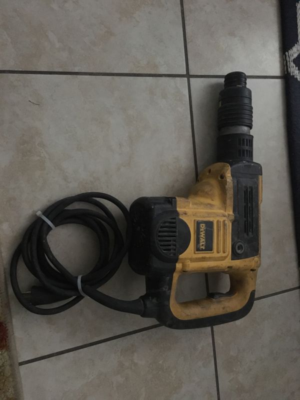DEWALT D25553 Spline Rotary Hammer Drill 1 9/16