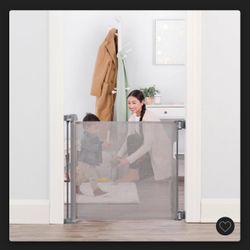 Retractable Baby/pet Gate