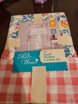Curtain set