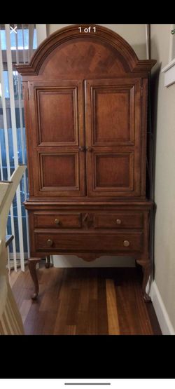Solid for wood cabinet