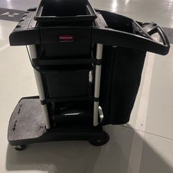 Corros Para Janitorial En Buen Estado