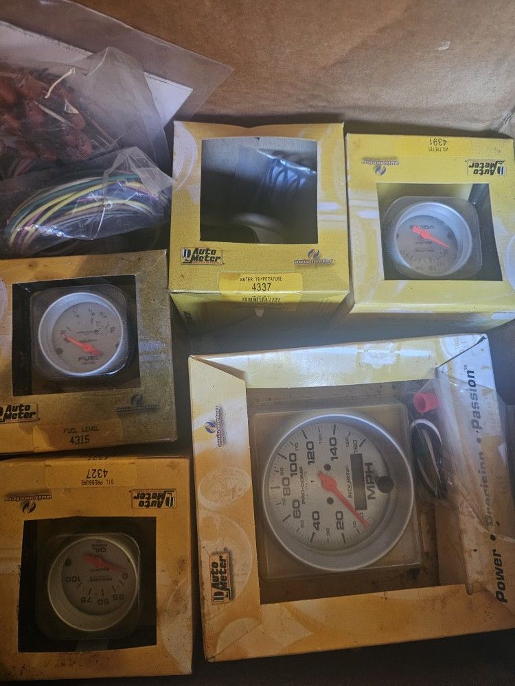 Autometer Car/dash Gauges