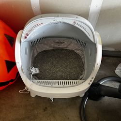 Cat litter box