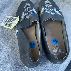 ⭐️⭐️ TOMS SHOE   Embroidered 