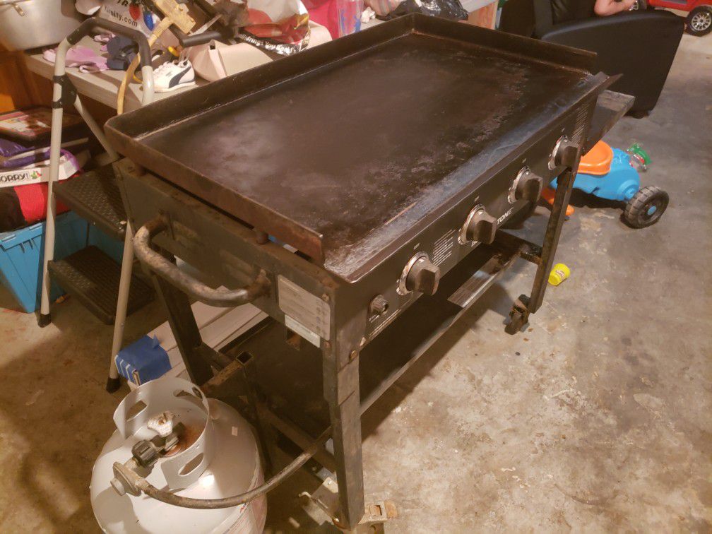 Blackstone Grill (Used) (4-burner)