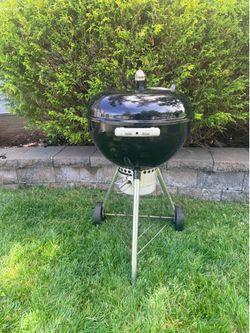 Weber One Touch Gold 18 charcoal kettle Grill (rare)