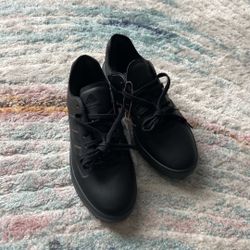 Adidas women’s sneakers. 7.5