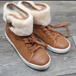 ALDO LEATHER brown ankle boots with shearing wrap ,size 6 , in great condition 