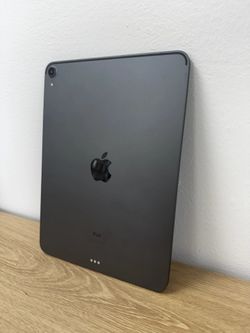 iPad Pro 11" 1st Gen (WiFi) 64GB Excellent Space Gray