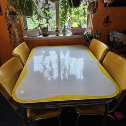 Vintage Formica Table And Chairs 