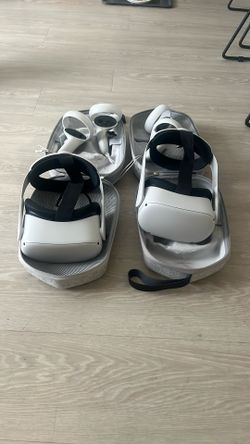 Meta Quest 2 VR Headsets (set of 2)