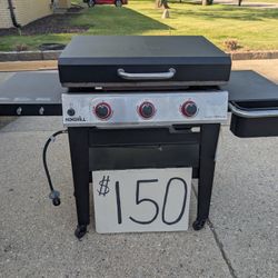 Daytona™ 3-Burner Propane Gas Grill with Griddle Top