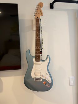 Squier Affinity Series Stratocaster HSS Limited-Edition Electric Guitar - Ice Blue Metallic