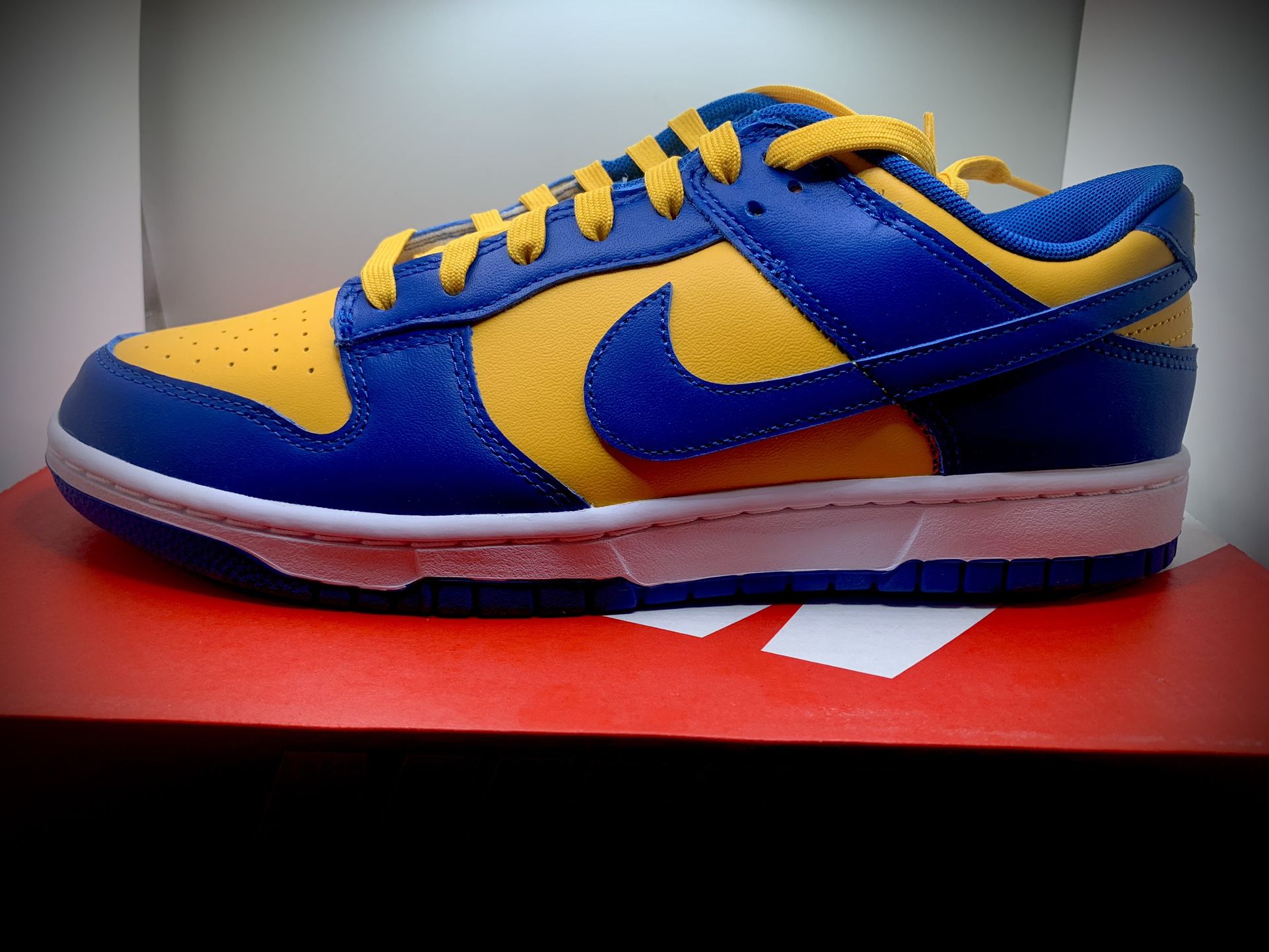 Nike Dunk Low UCLA