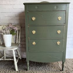 Awesome Shabby Distressed Solid Wood Three Drawer Dresser 