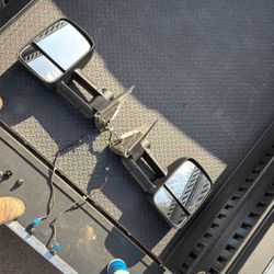 01-07 Duramax Tow Mirrors 