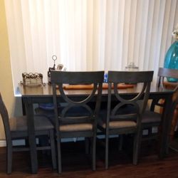 Dinning Table 