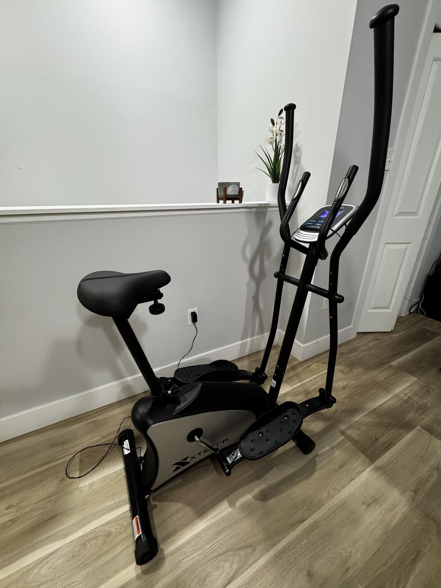 XTERRA Fitness EU150 Hybrid Elliptical Bike