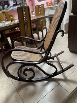 70s Reproduction of Thonet’s bentwood Beech & Weave