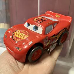 2005 Mattel Disney Shake N Go Lightning McQueen Race Car
