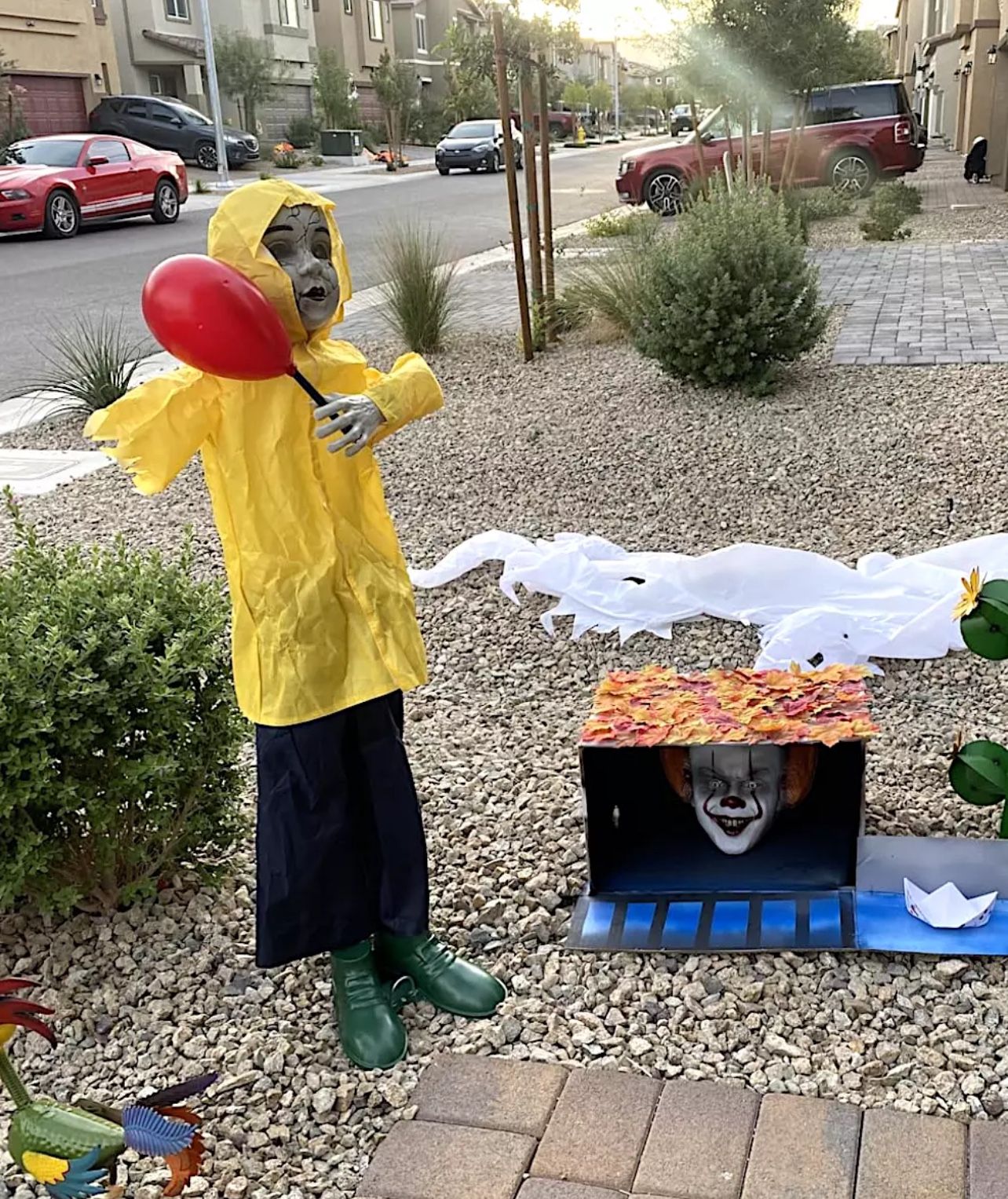 Halloween 4 feet 'IT' Georgie Animatronics Prop NEW