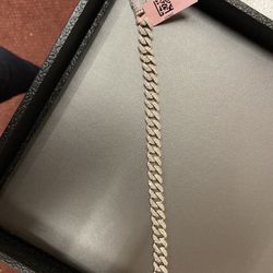 14k Gold Real Diamond Miami Cuban Bracelet For A Good Price!!