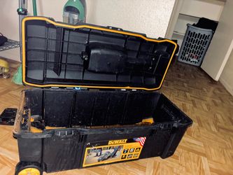 Dewault tool box