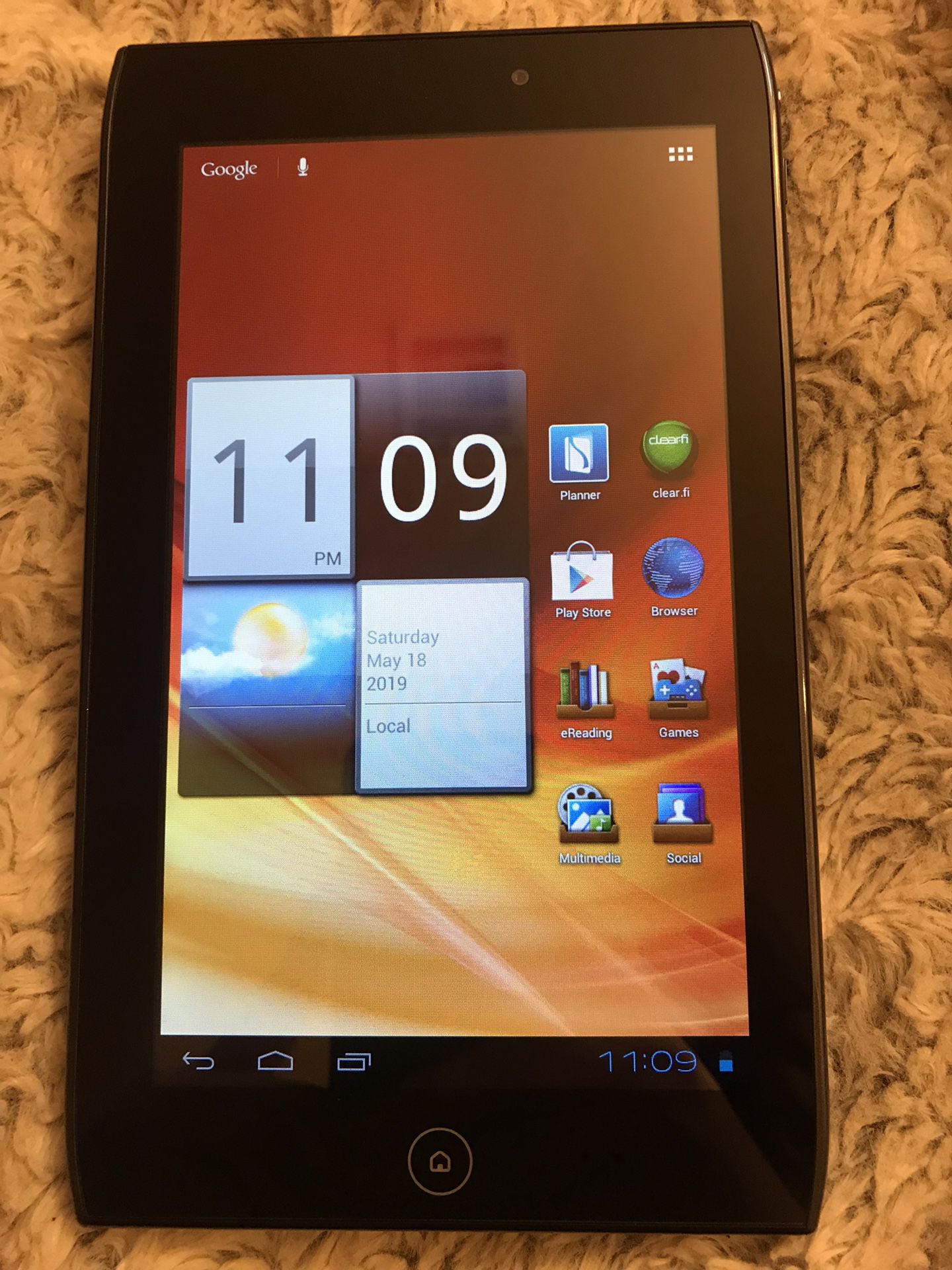 Acer 7in tablet A100 with HDMI port