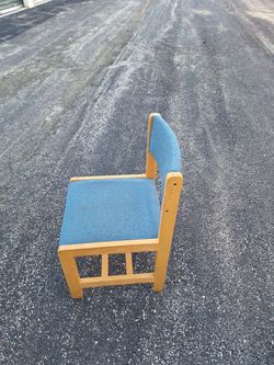 Wooden chairs for Professional Education