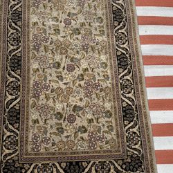 Persa Carpet .Alfombra Persa Good Condition 36”x66”