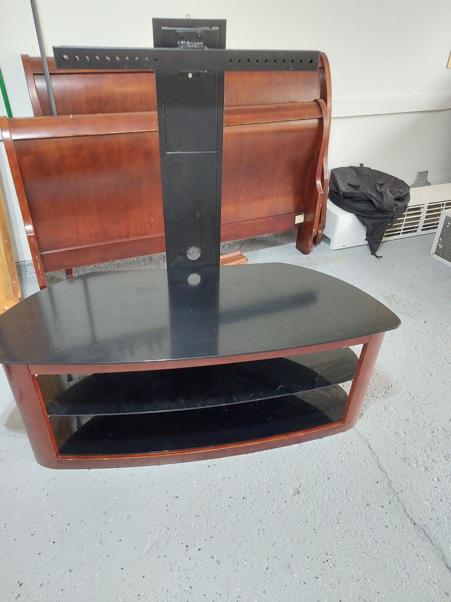 Glass And Wood TV Stand 