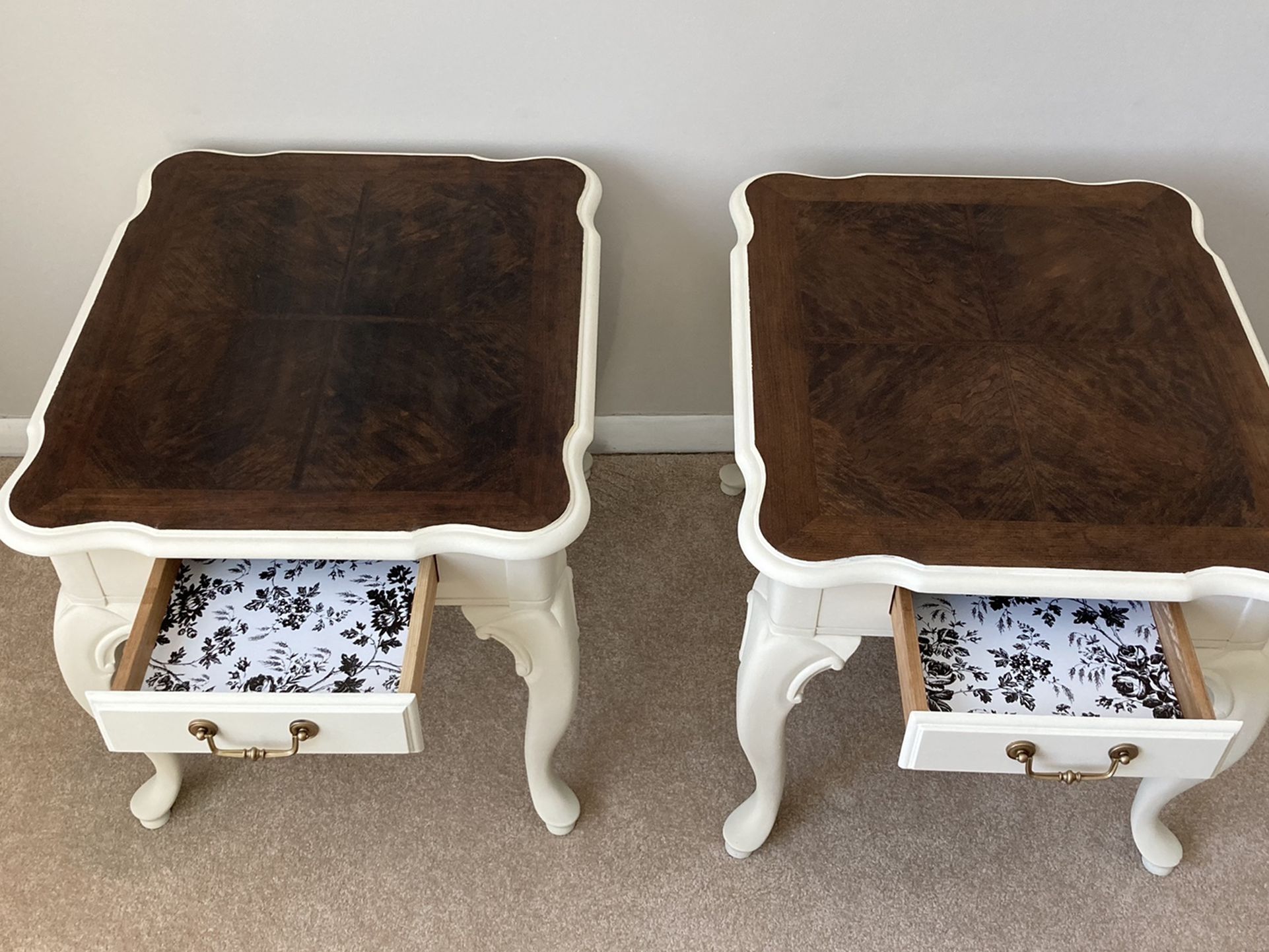 White End Tables/ Nightstands