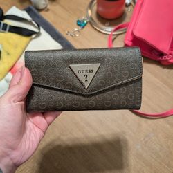 Guess Wallet