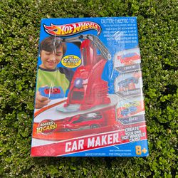 Hot Wheels Car Maker Set in Box Has Molds, Wax, Power Cord, Decals