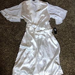 New White 2 Piece Robe 