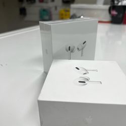Apple AirPods Pro Bluetooth Headphones - PAYMENTS PLAN AVAILABLE NO CREDIT NEEDED 

