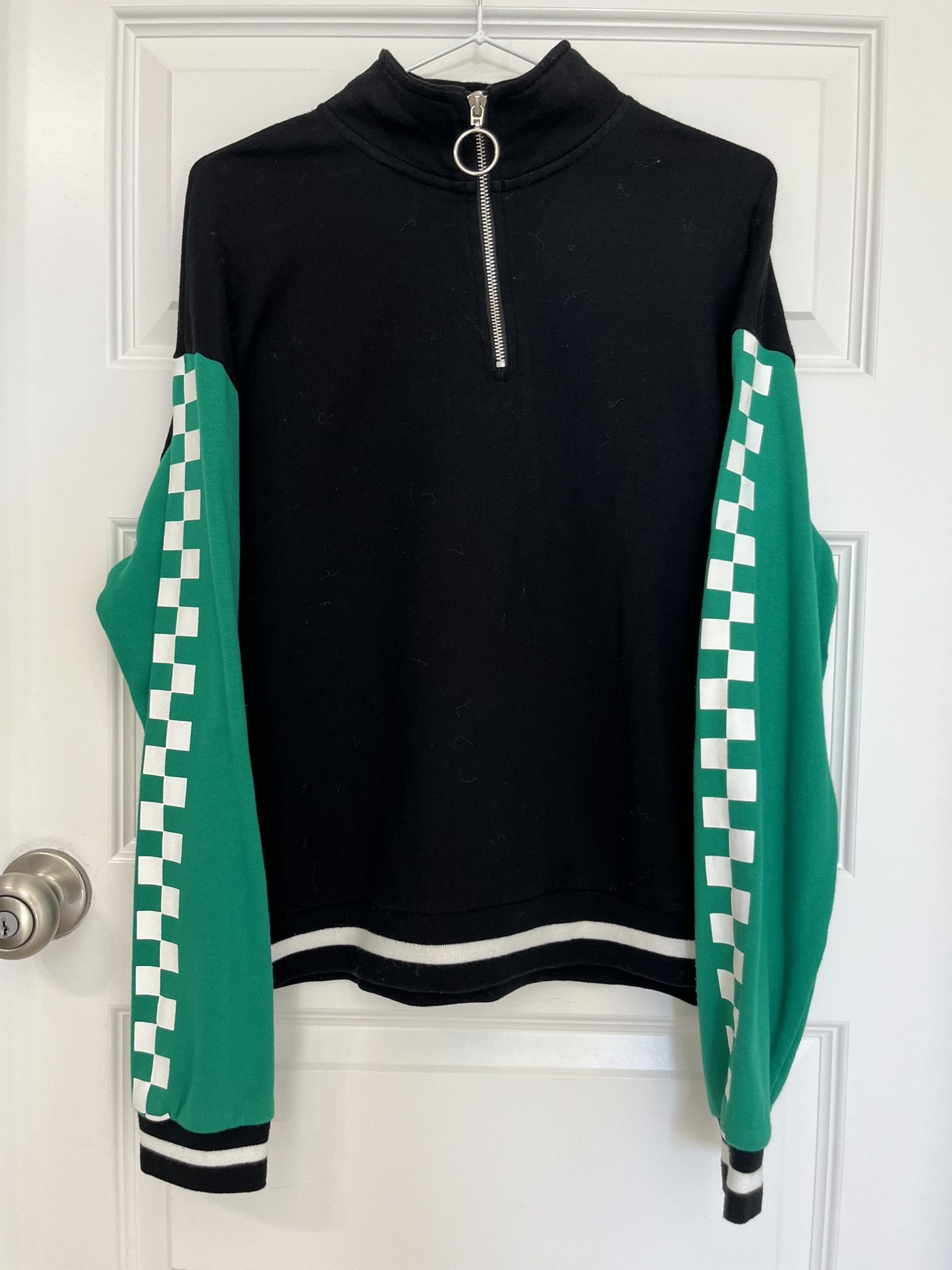 Size M Retro Style F21 Black and Green Checkered Sleeves Quarter Zip Crewneck
