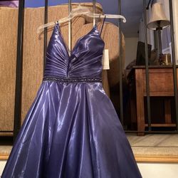 Prom Dress / Wedding Dress  Size 12 New  With Jewelry  Never Altered