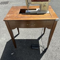 Singer Sewing Table Works Great! 