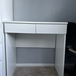 Vanity desk