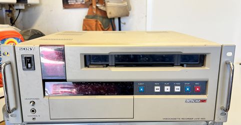 Sony UVW-1800 BetaCam SP VideoCassette Recorder, Untested