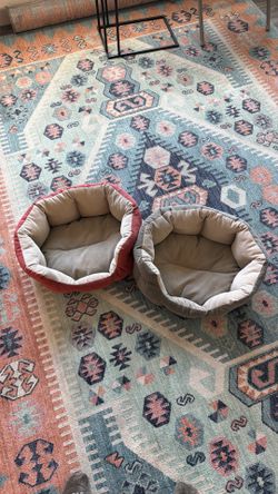 Quiet Time Deluxe Tulip Dog Bed