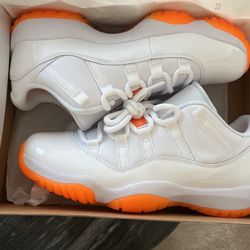 WMNS AIR  JORDAN  11 RETRO 8.5 Sz 