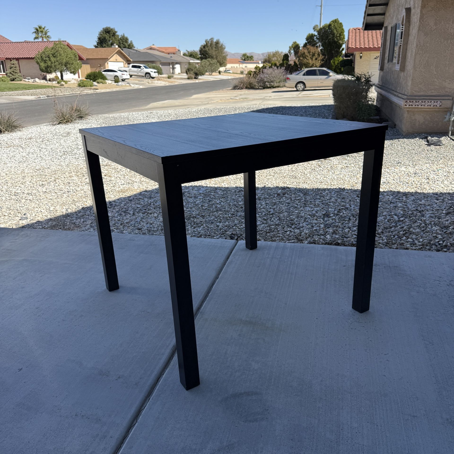 Modern Black Table – Great Condition