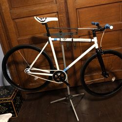 42 Below Fixtie Bike