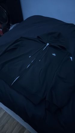 Black alo zip up