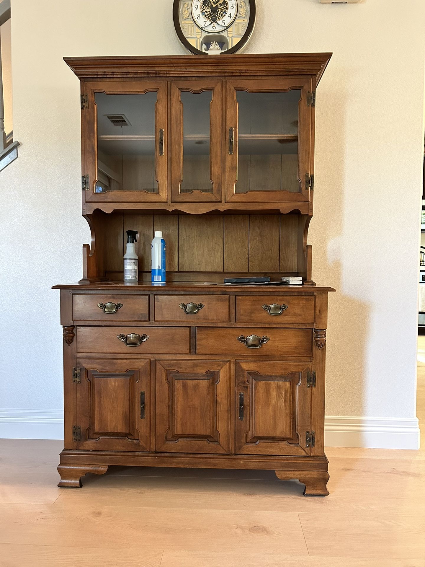 Solid Wood Buffet Hutch