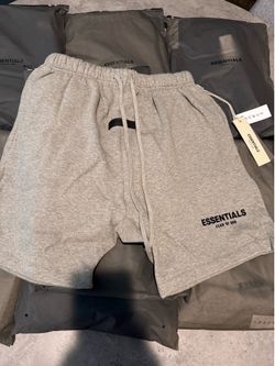 Grey essential shorts