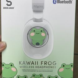 NWT Bluetooth Kawaii Frog Wireless Headphones 