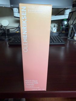 Ole Henriksen Peach Glaze Glow Niacinamide Cleaner Facial Cleanser 5 fl Oz 150ML
